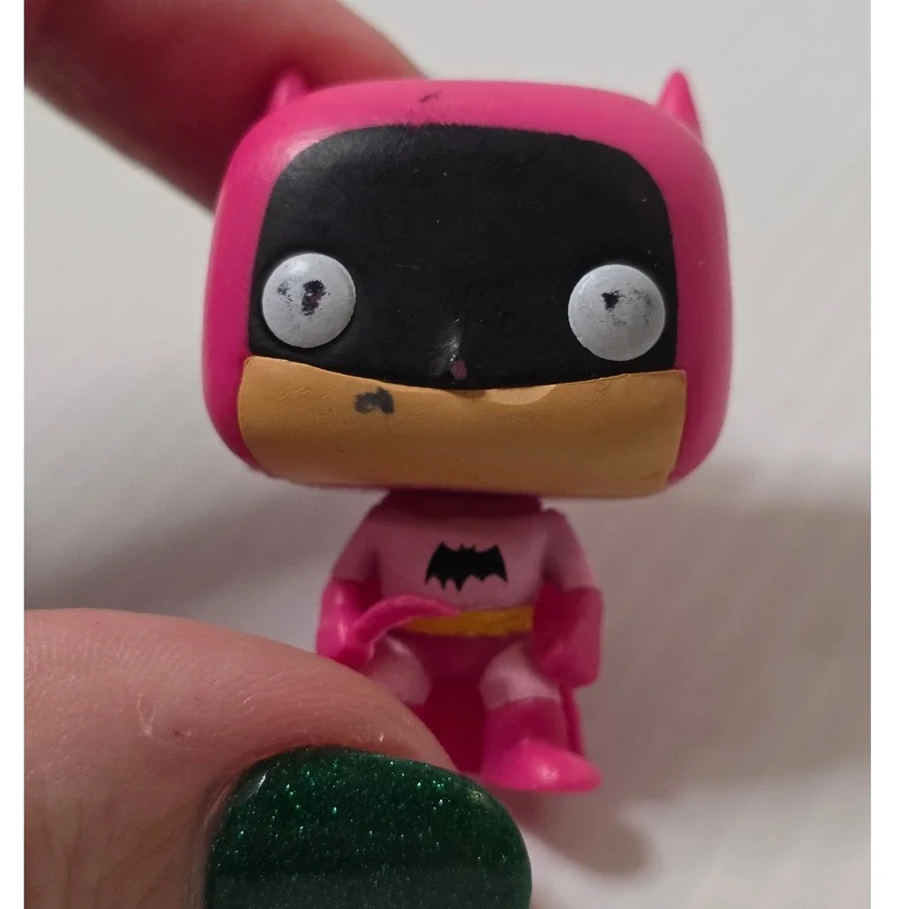 Funko Pint Size‎ Heroes Small Pink Batman Fair MINI size